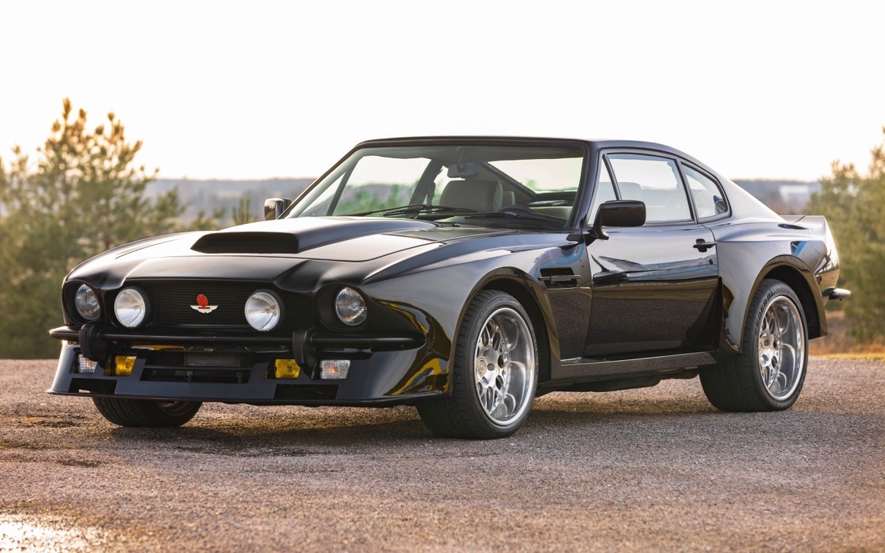 &rsquo;77 Aston Martin V8… Le British Bulldog a chopé la rage !