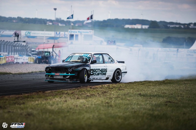 Assurance Véhicule Prestige partenaire de Brothers Custom Drift